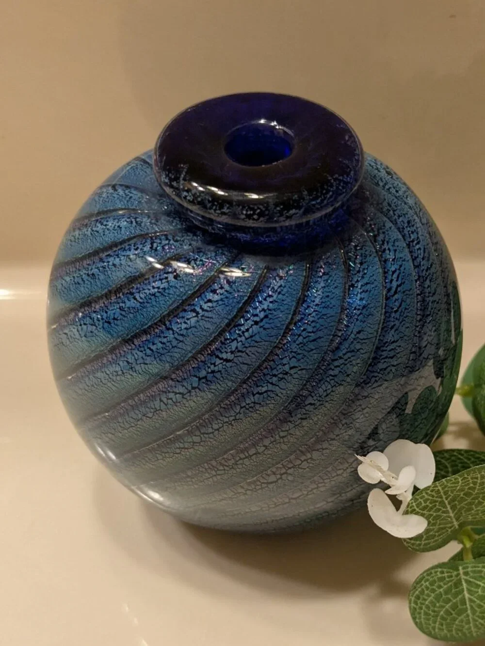 Robert Eickholt Blue Swirled Dichroic Bottle Bud Vase Signed 1989 4.5